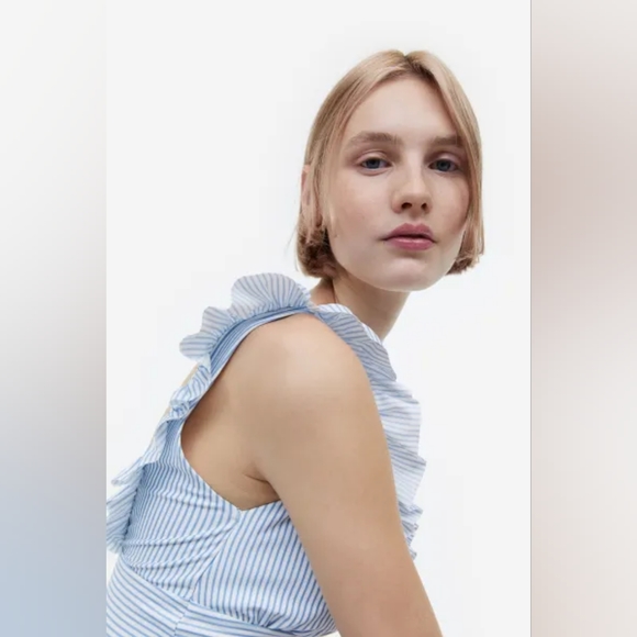 NWT H&M one piece swim suit - Picture 4 of 8